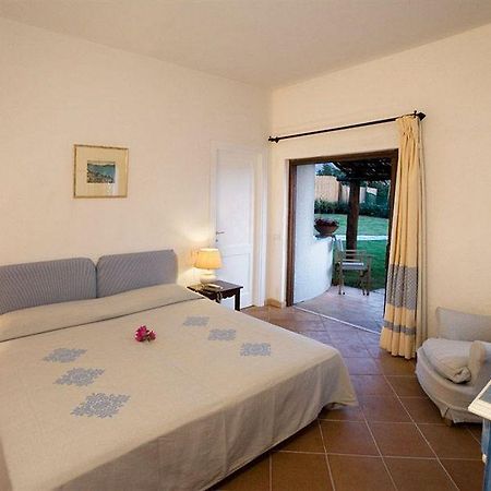 Club Village Forte Cappellini Baja Sardinia Room photo
